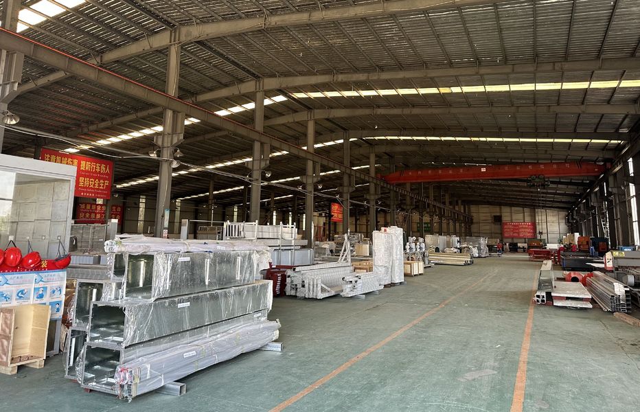 Zhejiang Huier Coating Environmental Protection Equipment Co., Ltd γραμμή παραγωγής του κατασκευαστή